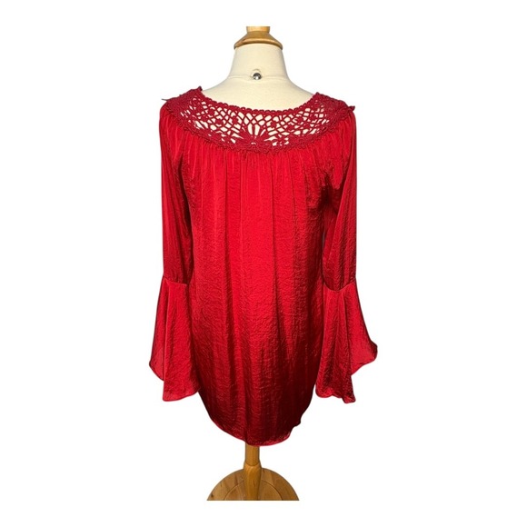Melissa Paige Red Crochet Neck Bell Sleeve Blouse Top Elegant Women Size Medium - Picture 7 of 9